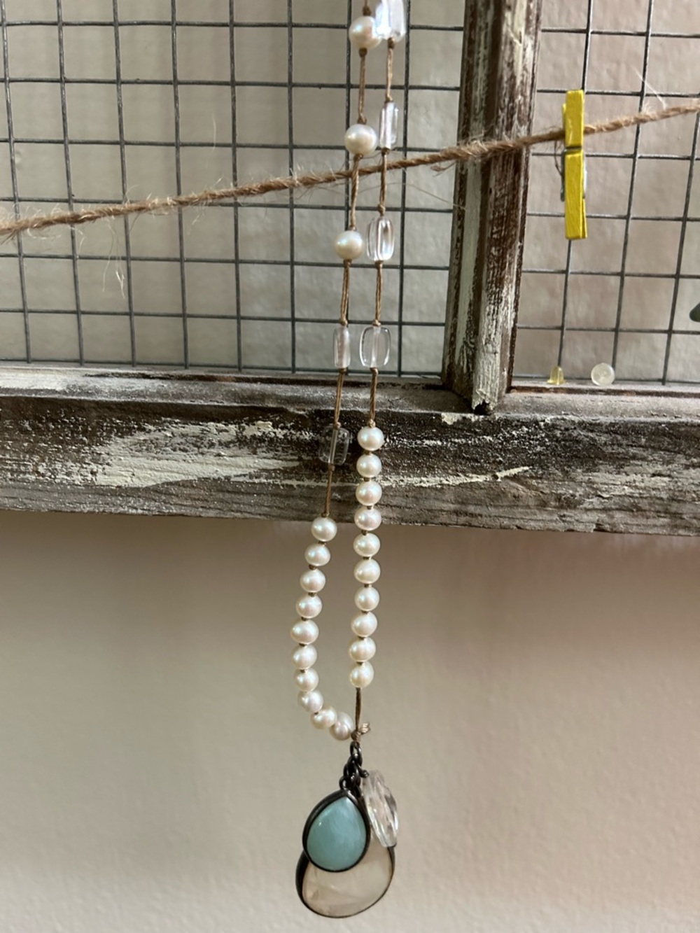 Pearl and Stone Pendant Necklace in Cream and Green - Picture 2 of 3